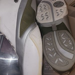 This is a vintage comfortable WNBA